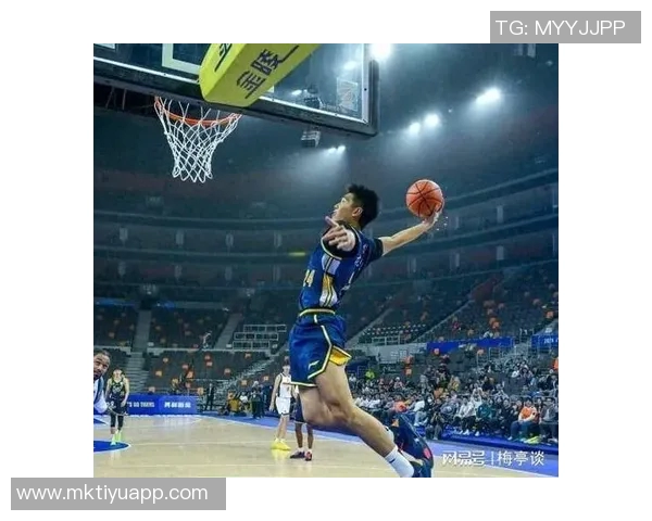 新秀中锋奎因表现起伏10投仅3中贡献9分8篮板3助攻2盖帽2失误