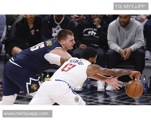 快船北伐历程回顾三个月内逆袭西部冠军展现强大实力与韧性