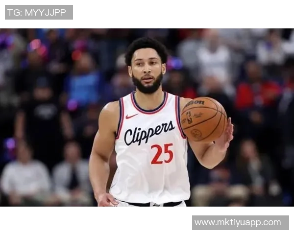 西蒙斯16场比赛未得分合同价值6500万欧引发热议 西蒙斯16场比赛未得分合同价值6500万欧引发热议